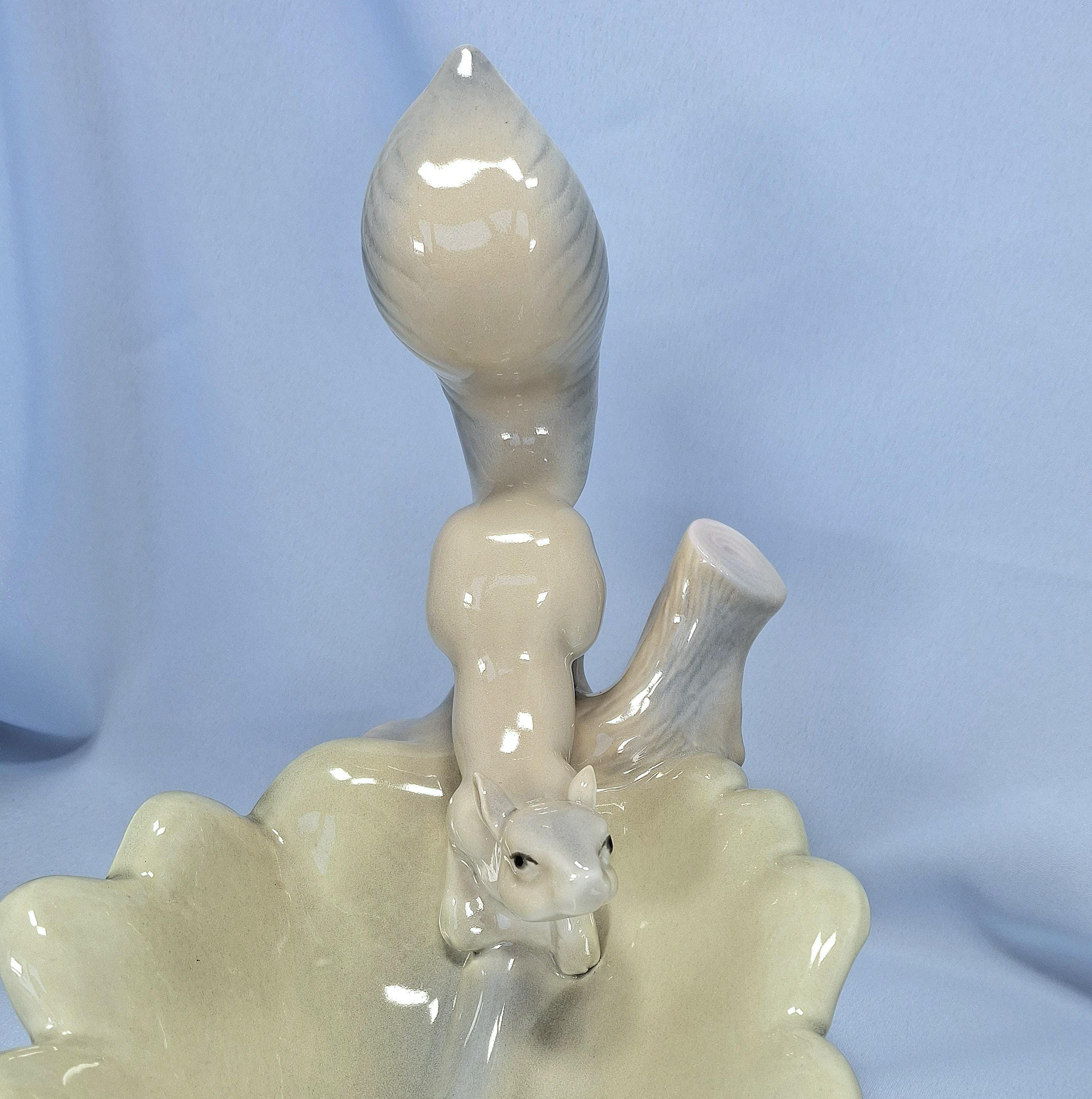 Vintage Porceval Spain Ceramic Leaf Dish, Hand Painted Squirrel Trinket Tray, Cottagecore Vanity Decor — image 3