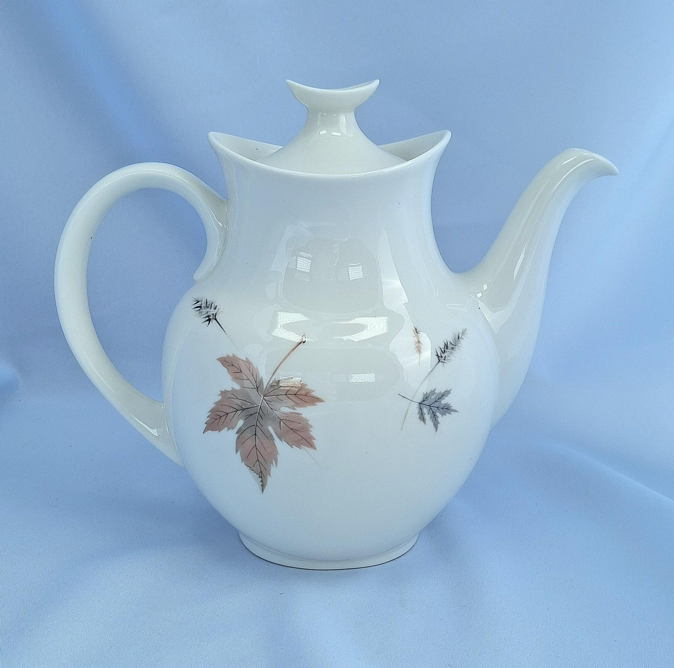 Vintage Royal Doulton Tumbling Leaves Coffee set, Bone China, England. 19 Pieces — image 4