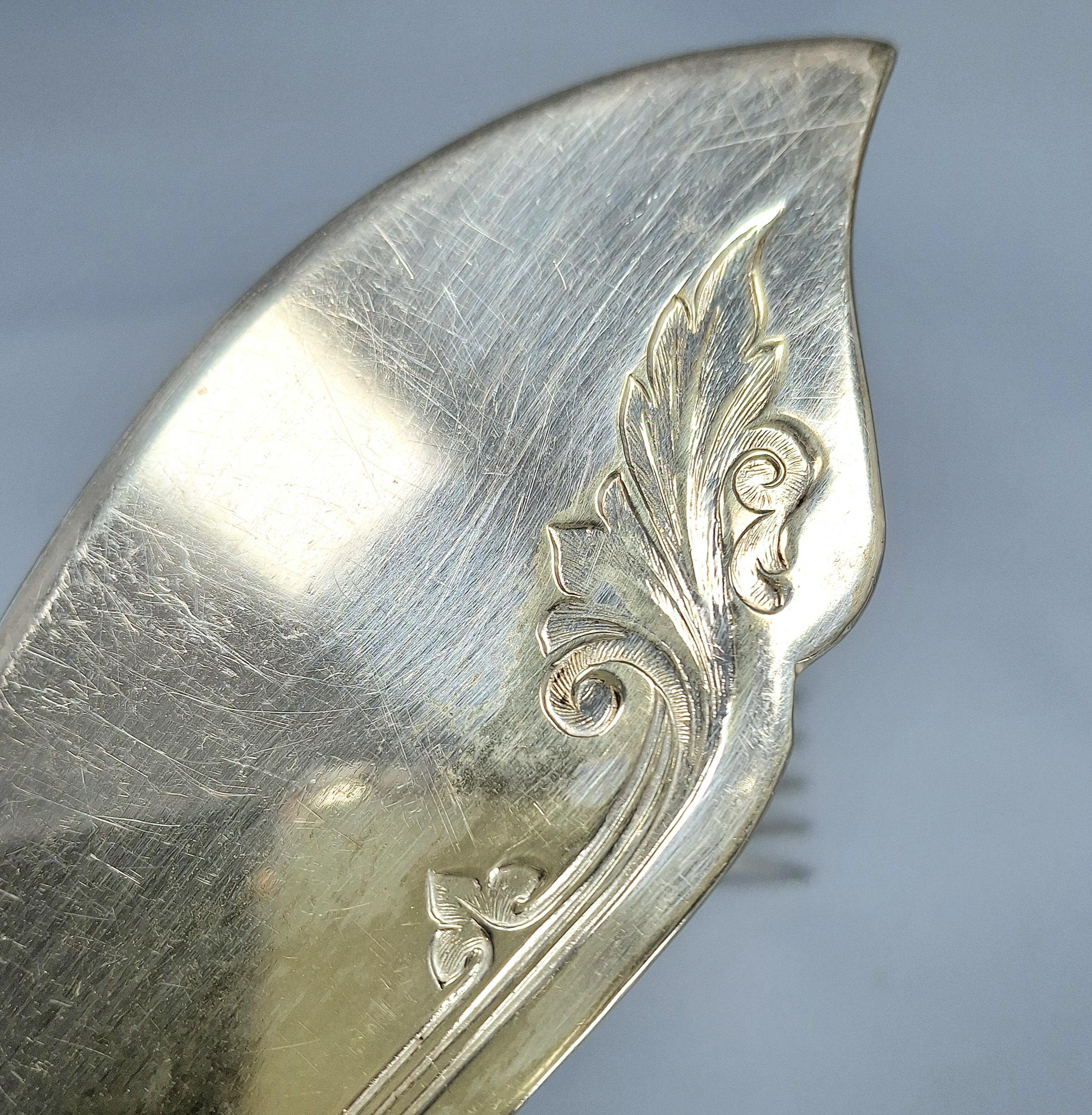 Vintage Silver Plated Fish Cutlery Set in Original Box — image 6