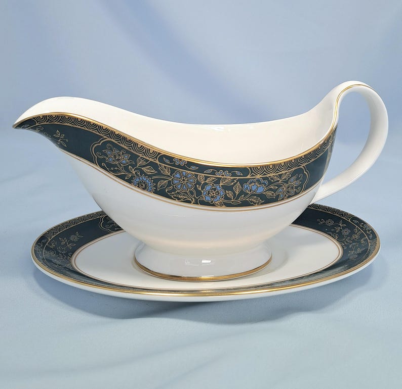 Royal Doulton Carlyle Sauciere mit Ständer, H5018, englisches Knochenporzellan Bild 1