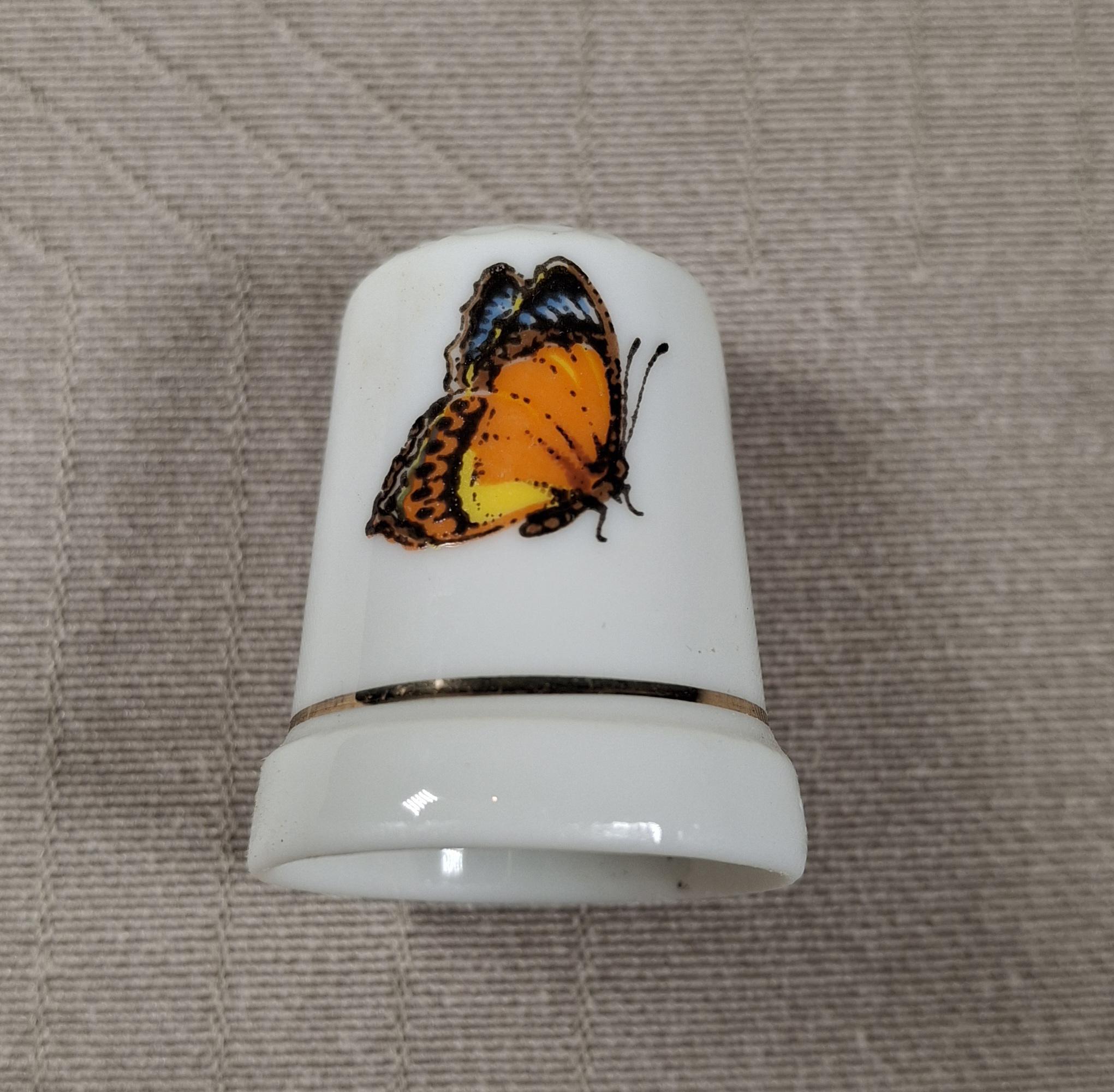 Vintage Thimbles Set 6 pcs Butterfly pattern, thimbles collectors, display unique rare thimble — image 8