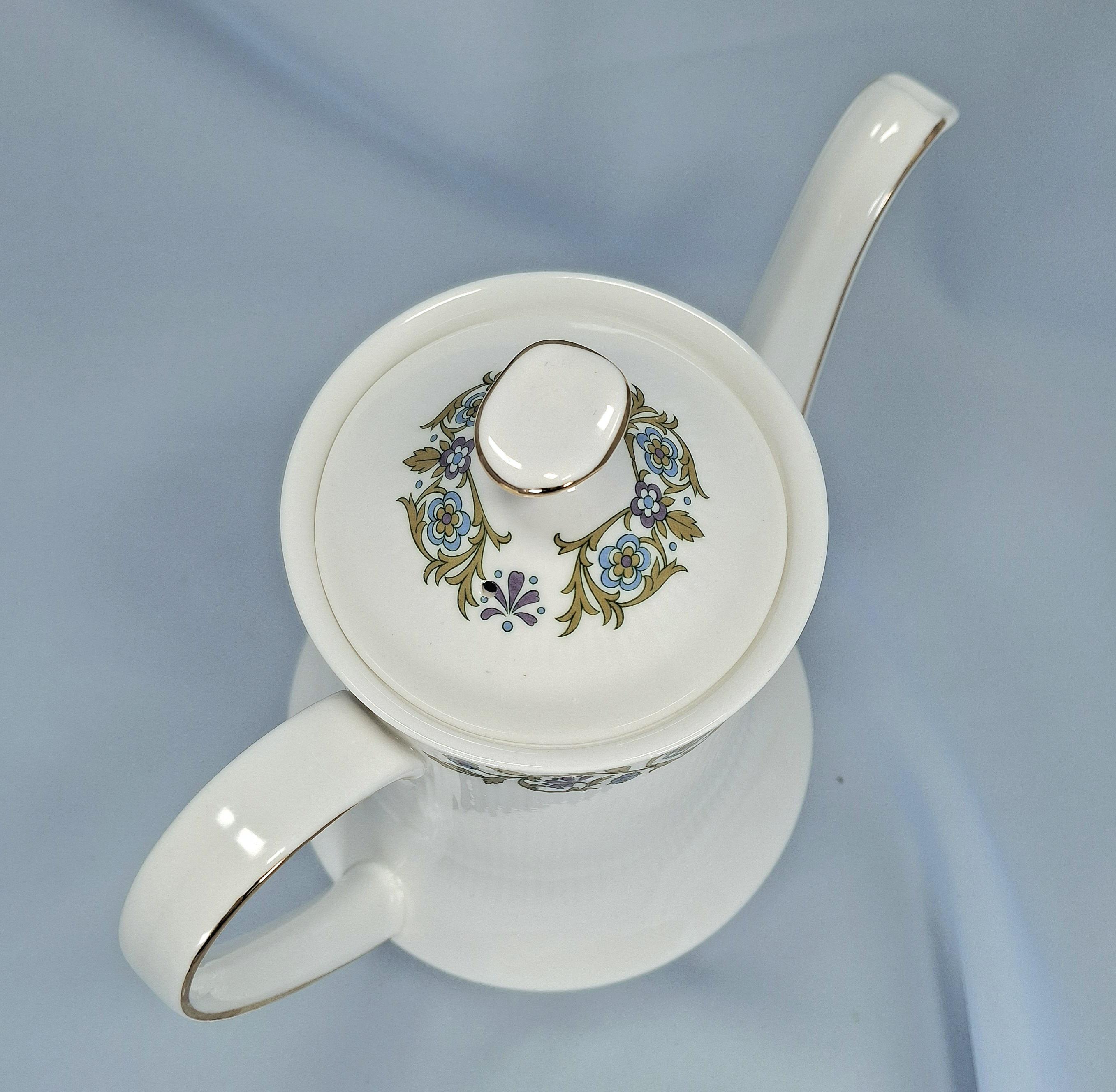 Vintage Tea Set Paragon Pandora, Fine Bone China, Floral & Gold Gilded — image 4