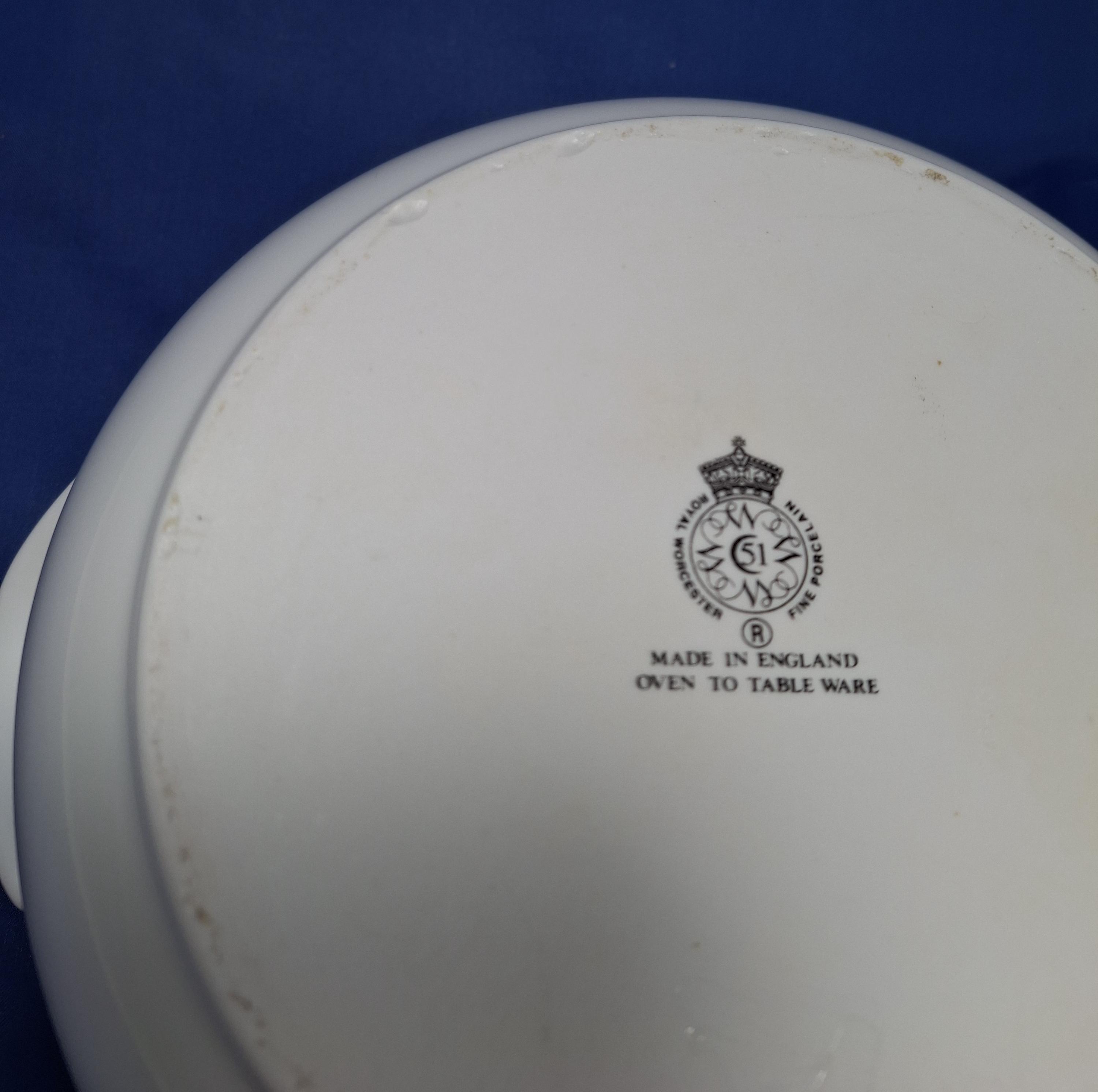 Vintage Royal Worcester Porcelain: - Casserole with Lid. - Soup Bowls (SAUCE POT). Oven to Tableware — image 4