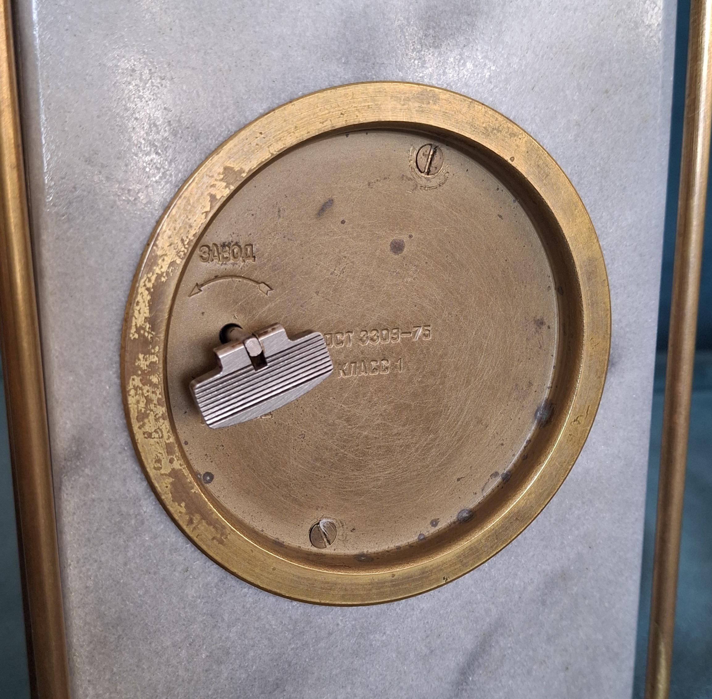 Vintage Molnija Mantel Clock: Brass & Marble Desk Decor, USSR 1970s — image 8
