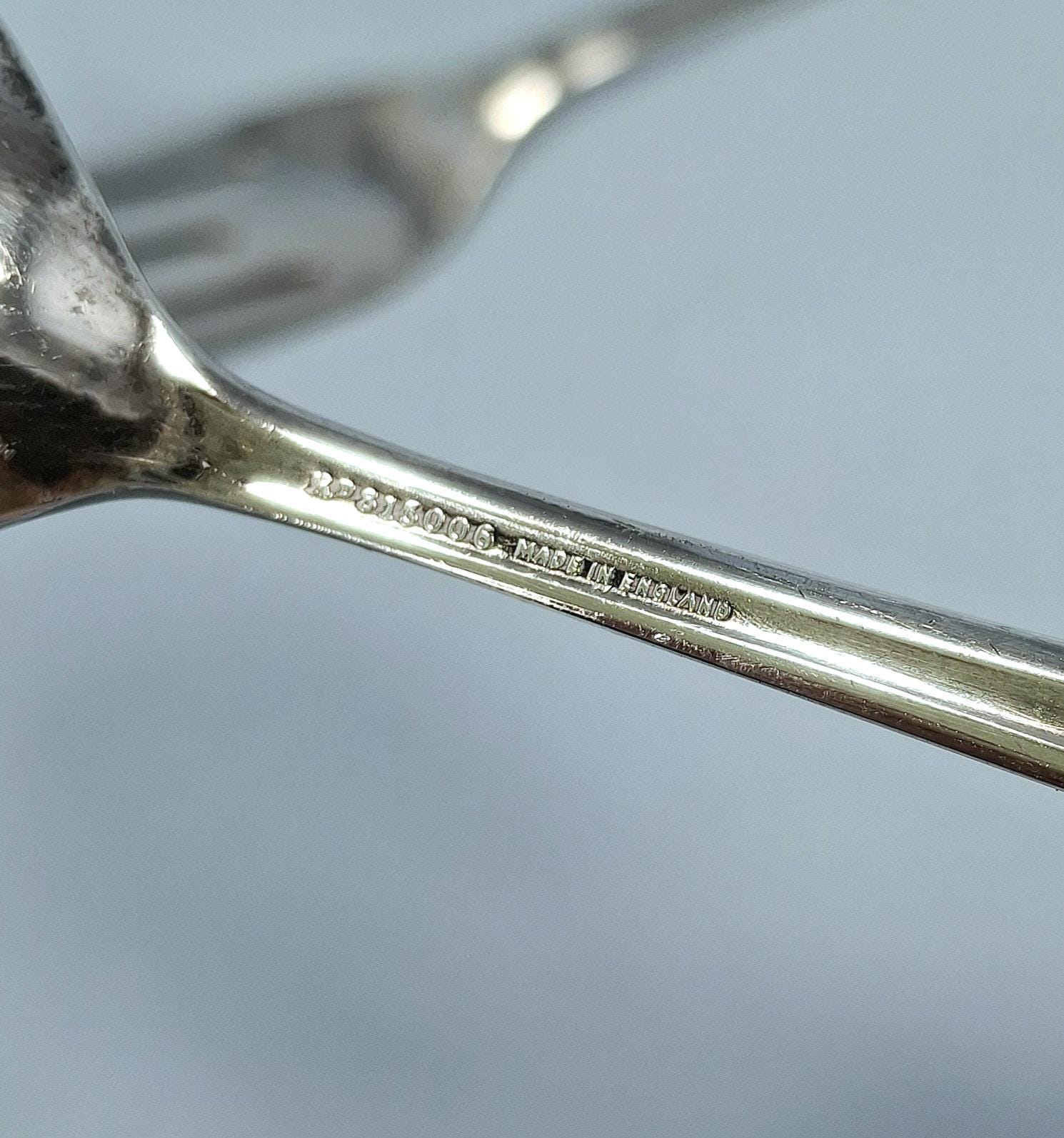 Antique Child's/baby cutlery set EPNS Silver Plated With Original Case — image 7
