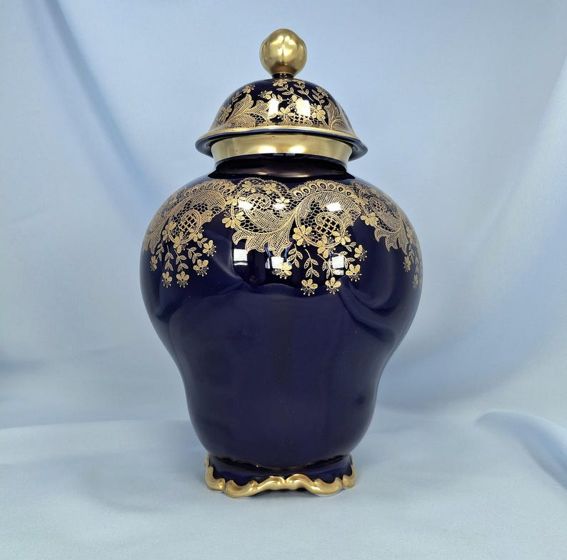 Wazon porcelanowy Lindner Kueps Bavaria w kolorze kobaltu i niebieskiego złota, Jeanette Decor Ginger Jar zdjęcie 8
