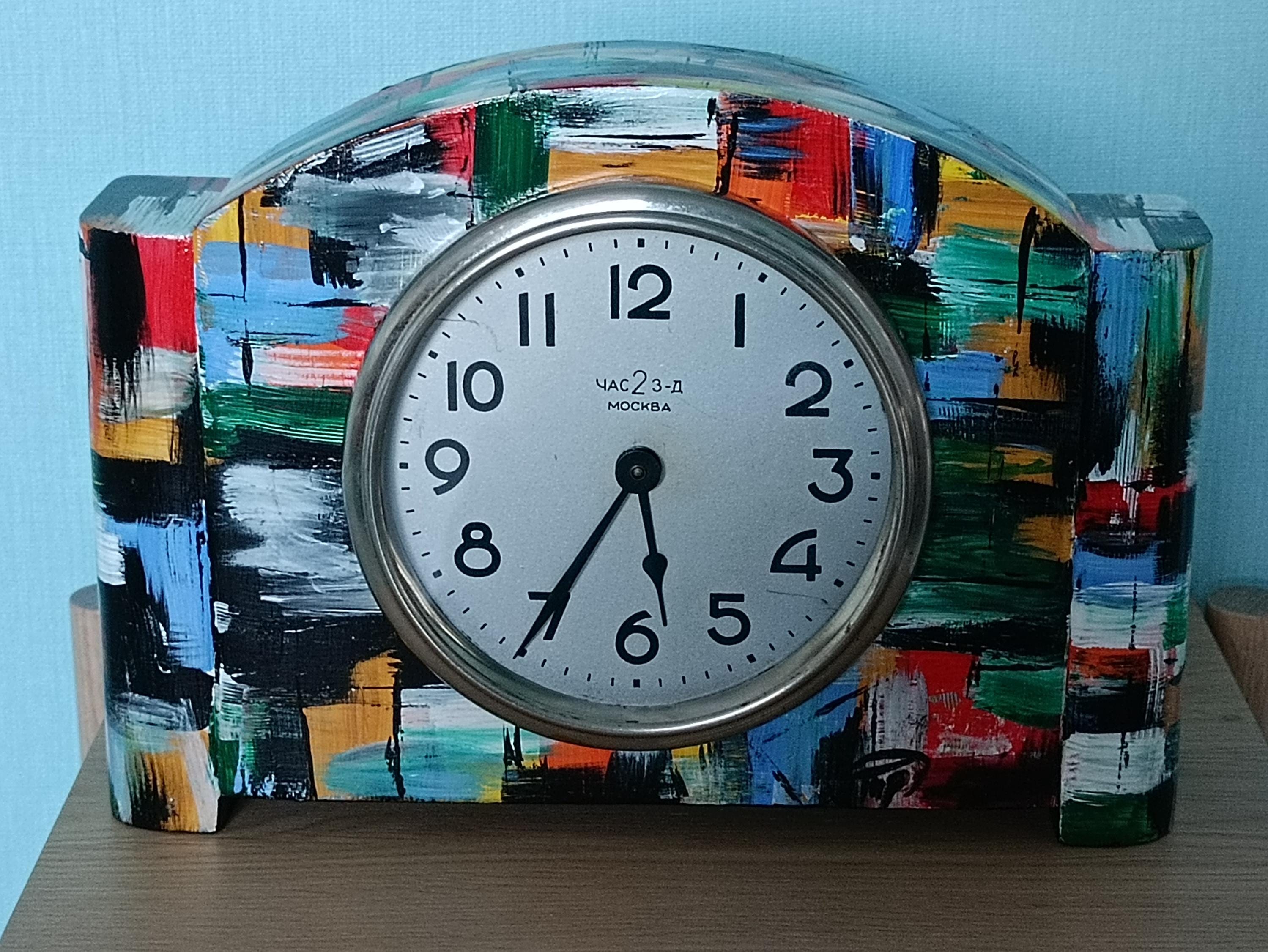 Desk Clock Moscow Soviet USSR Upcycled Vintage 50s. Mechanical Wooden Mantel Clock