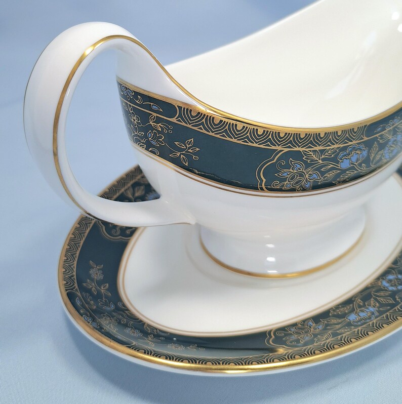 Royal Doulton Carlyle Sauciere mit Ständer, H5018, englisches Knochenporzellan Bild 6