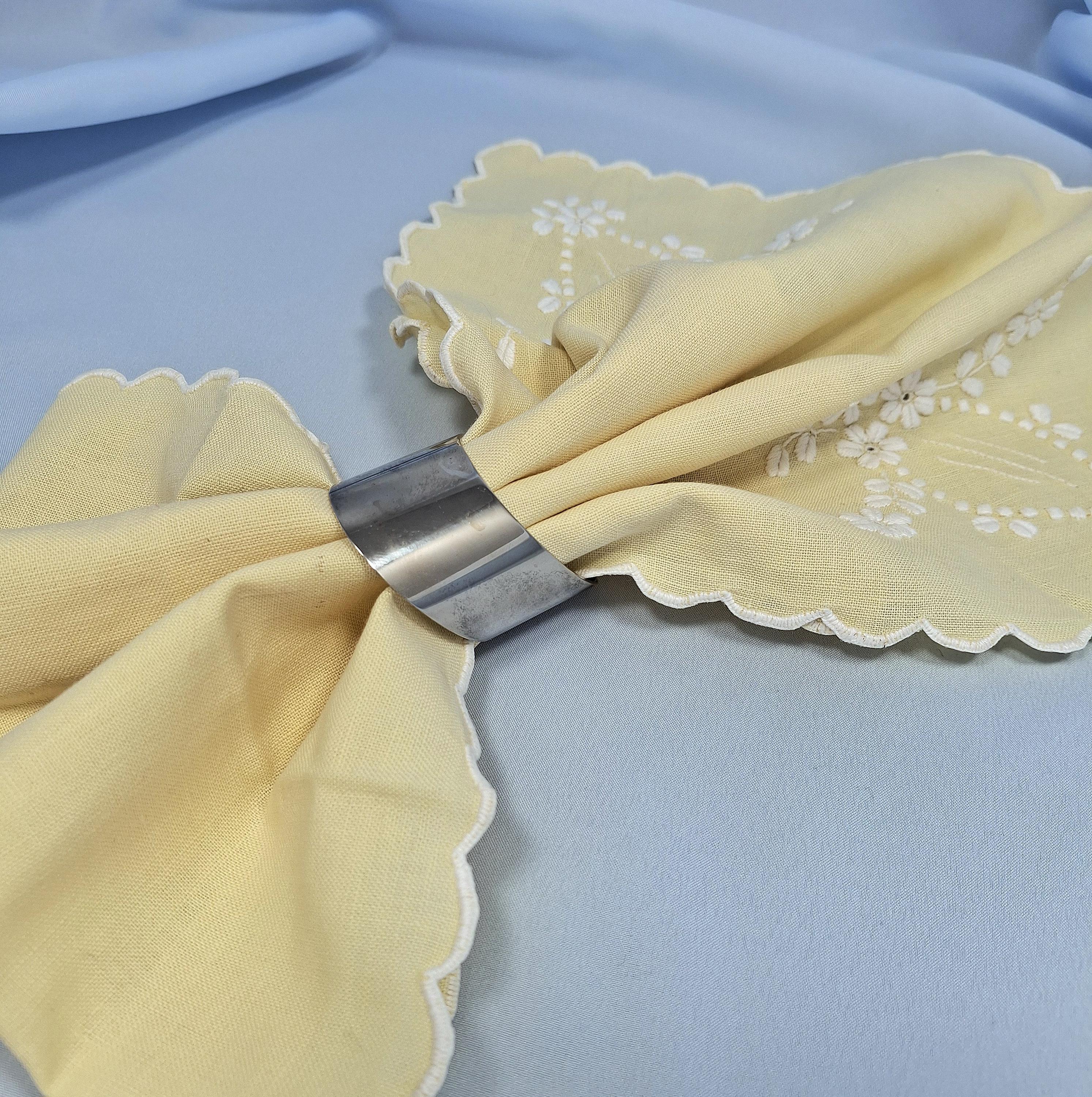 Vintage Silver-Plated Napkin Rings - Set of 4 — image 4
