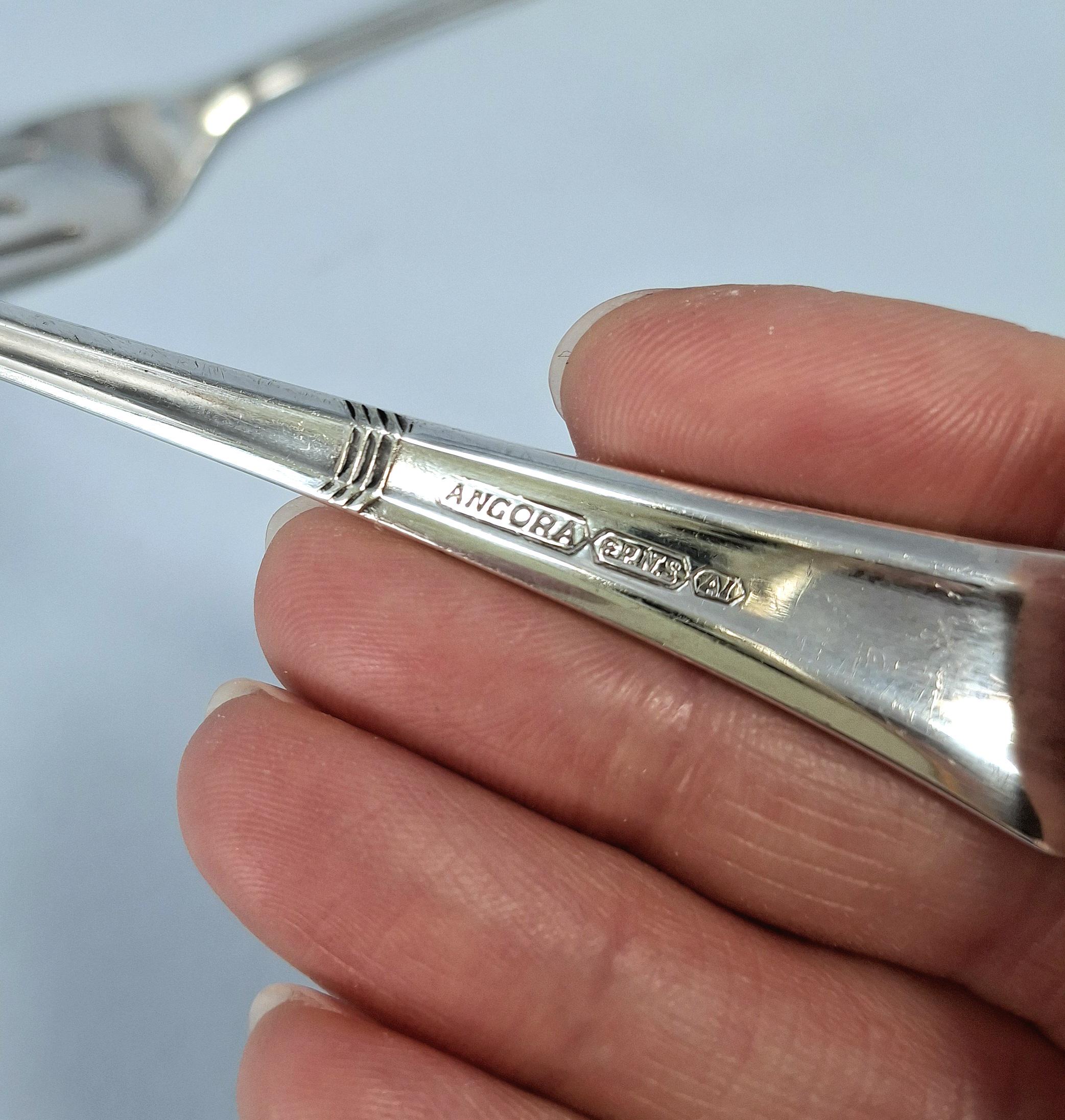 Antique Child's/baby cutlery set EPNS Silver Plated With Original Case — image 6