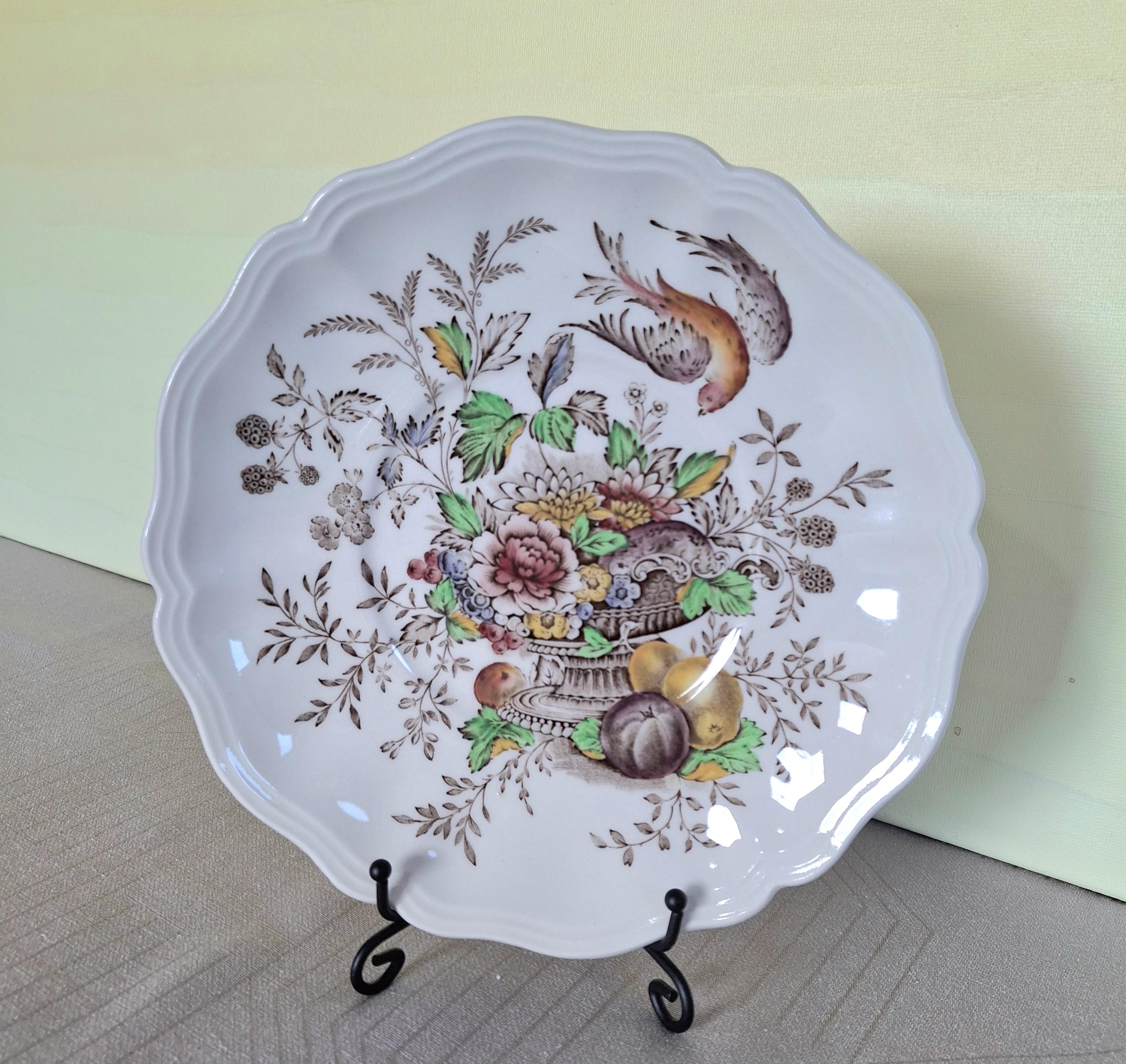 Royal Doulton Hampshire Tea trio and 3 Plates, Bone China England Vintage. — image 6