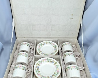 Aynsley Wild Tudor 6x Boxed Espresso Sized Kaffeetassen & Untertassen - Bone: Vintage Tee-Set