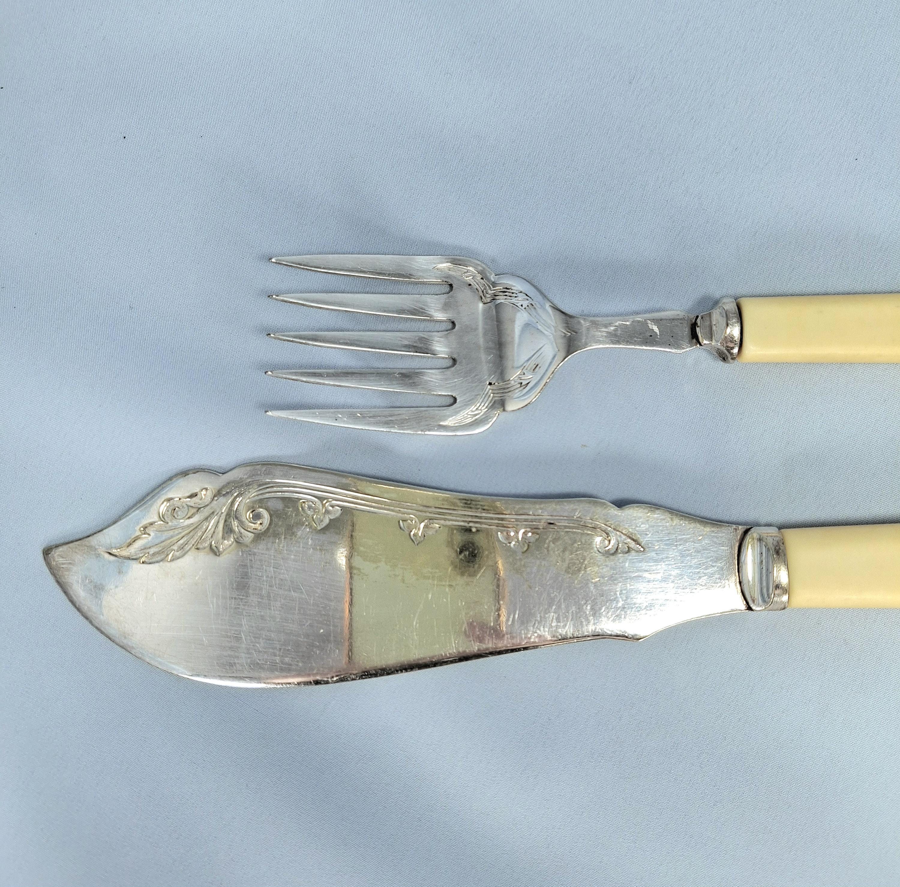 Vintage Silver Plated Fish Cutlery Set in Original Box — image 4