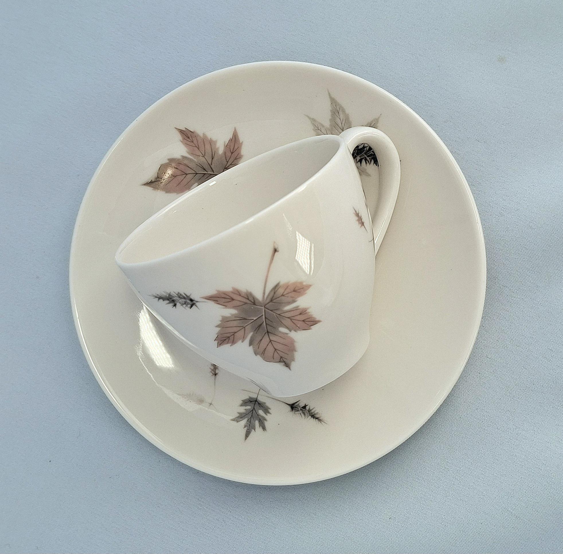 Vintage Royal Doulton Tumbling Leaves Coffee set, Bone China, England. 19 Pieces — image 7