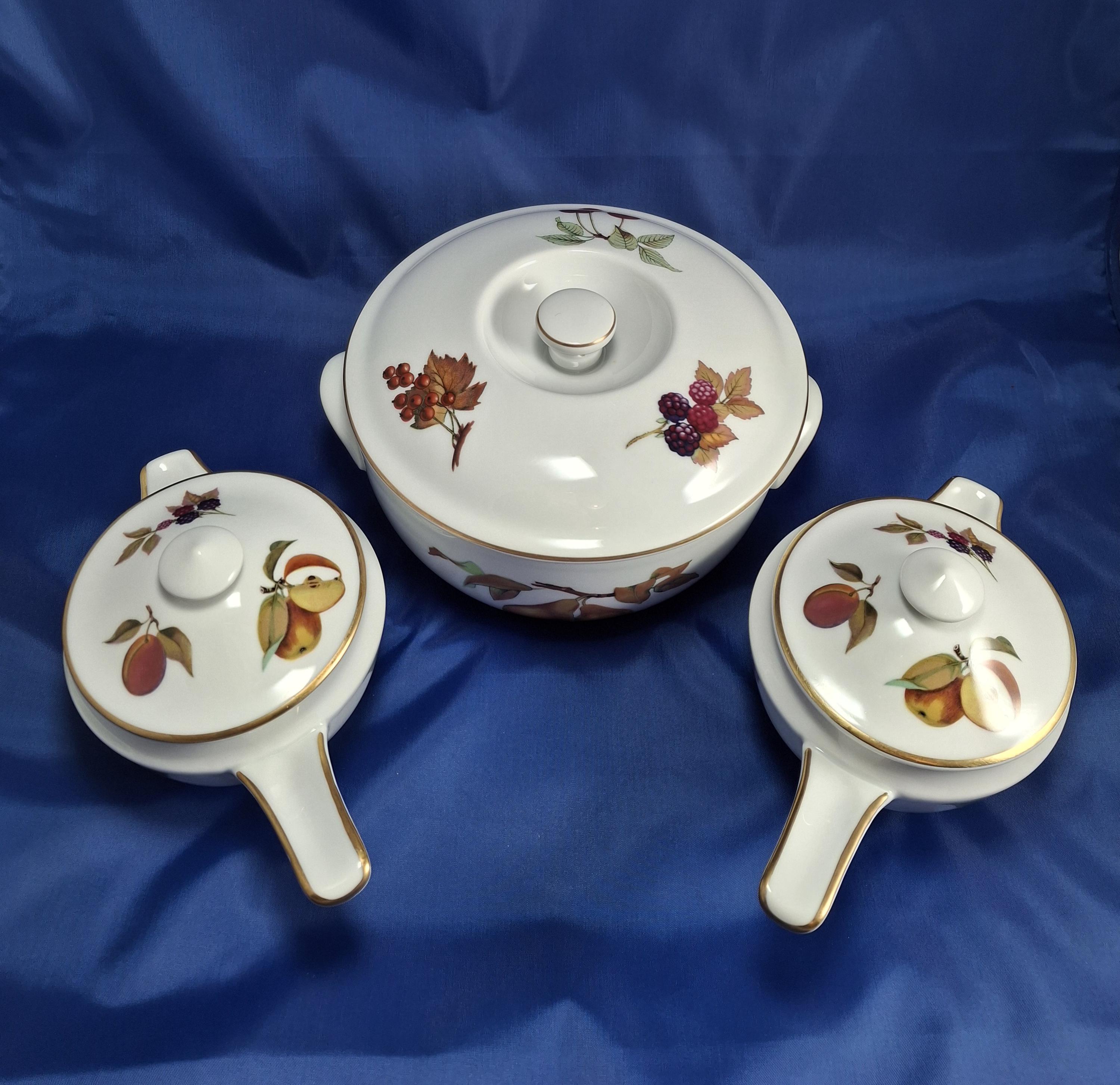 Vintage Royal Worcester Porcelain: - Casserole with Lid. - Soup Bowls (SAUCE POT). Oven to Tableware — image 5