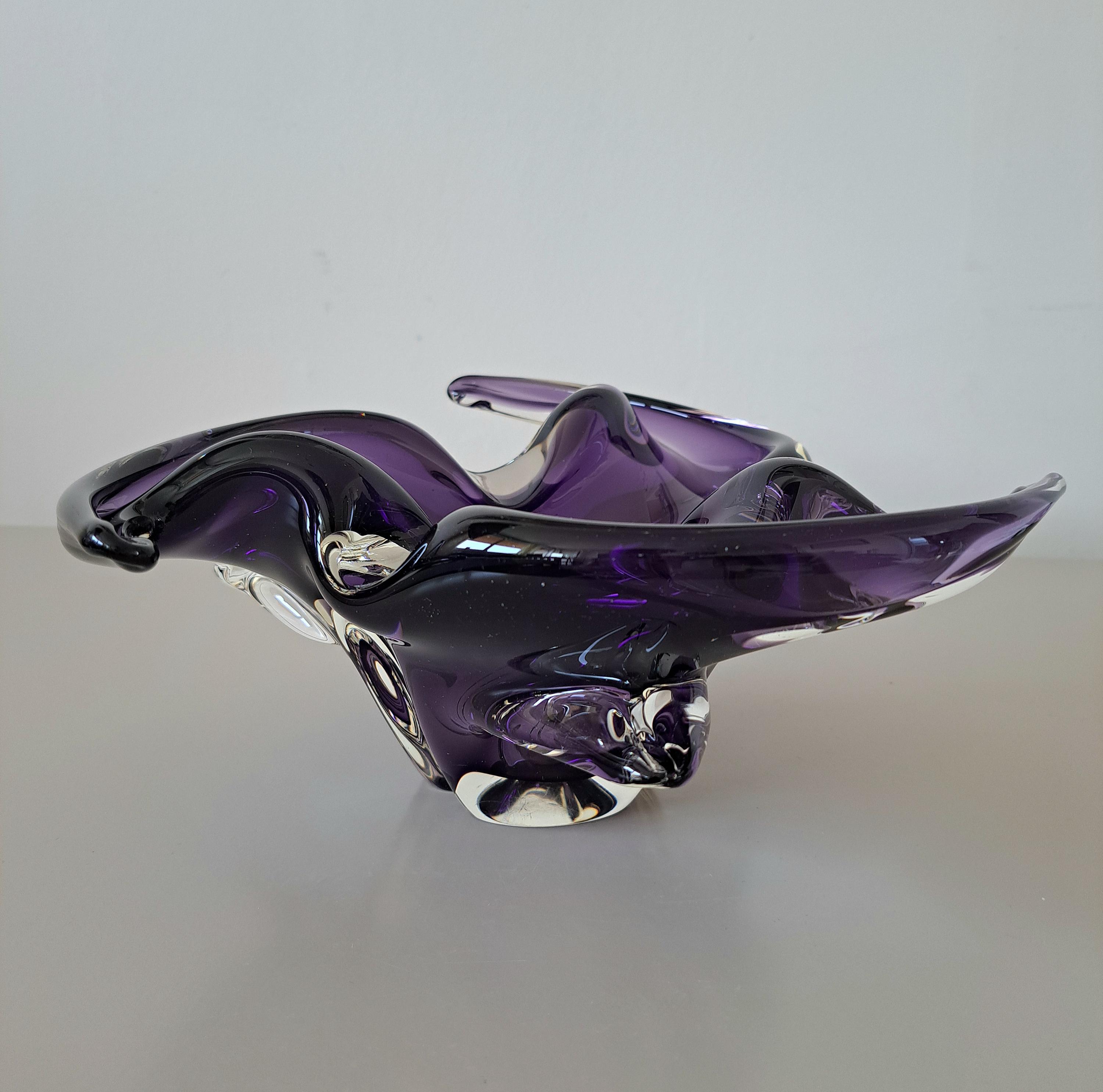 Vintage Amethyst Purple Freeform Art Glass Centerpiece Bowl, European Hand-Blown Sculptural Glass — image 8