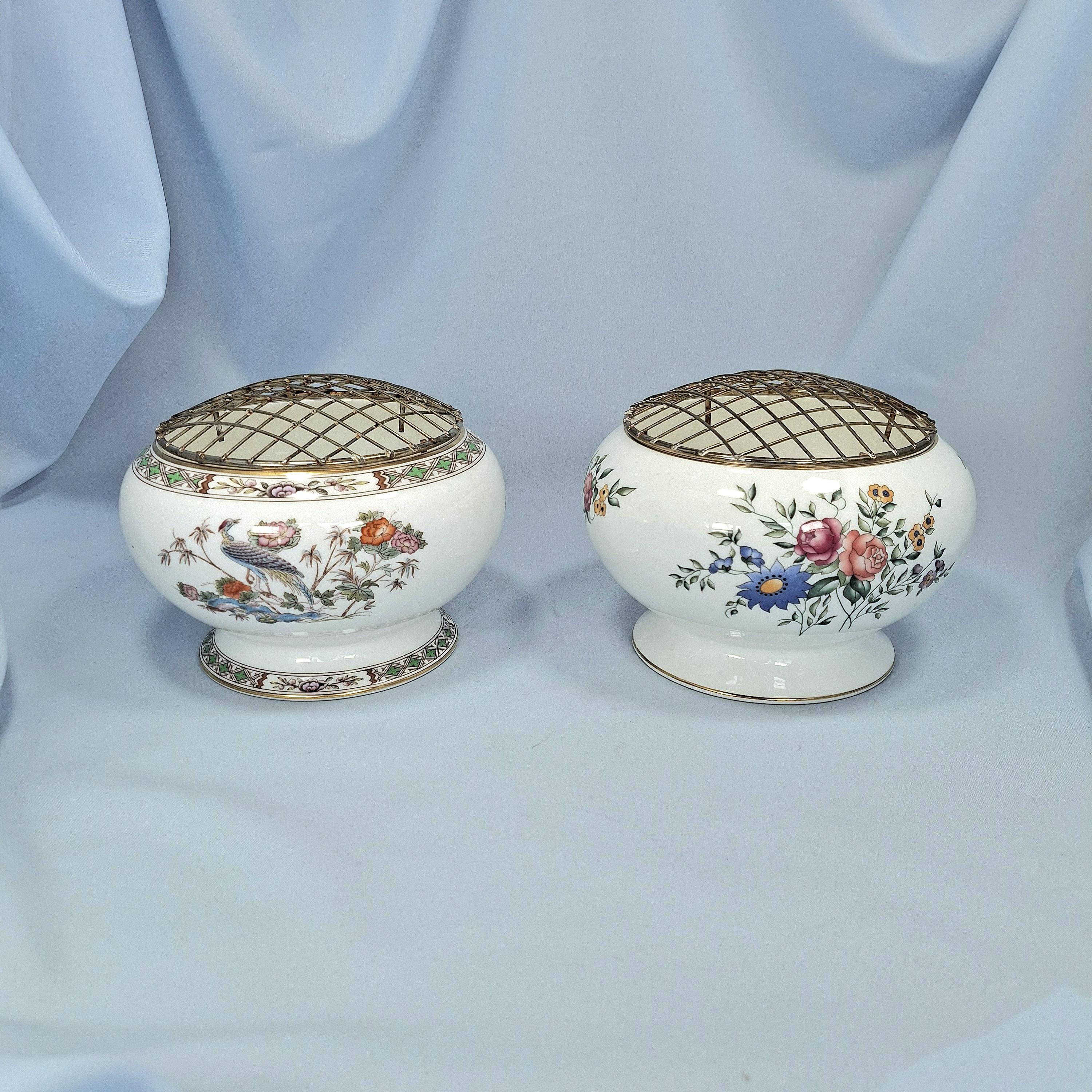 Vintage Wedgwood Rose Bowls: Kutani Crane and Avebury, Oriental Floral Vase. Bone China. — image 7