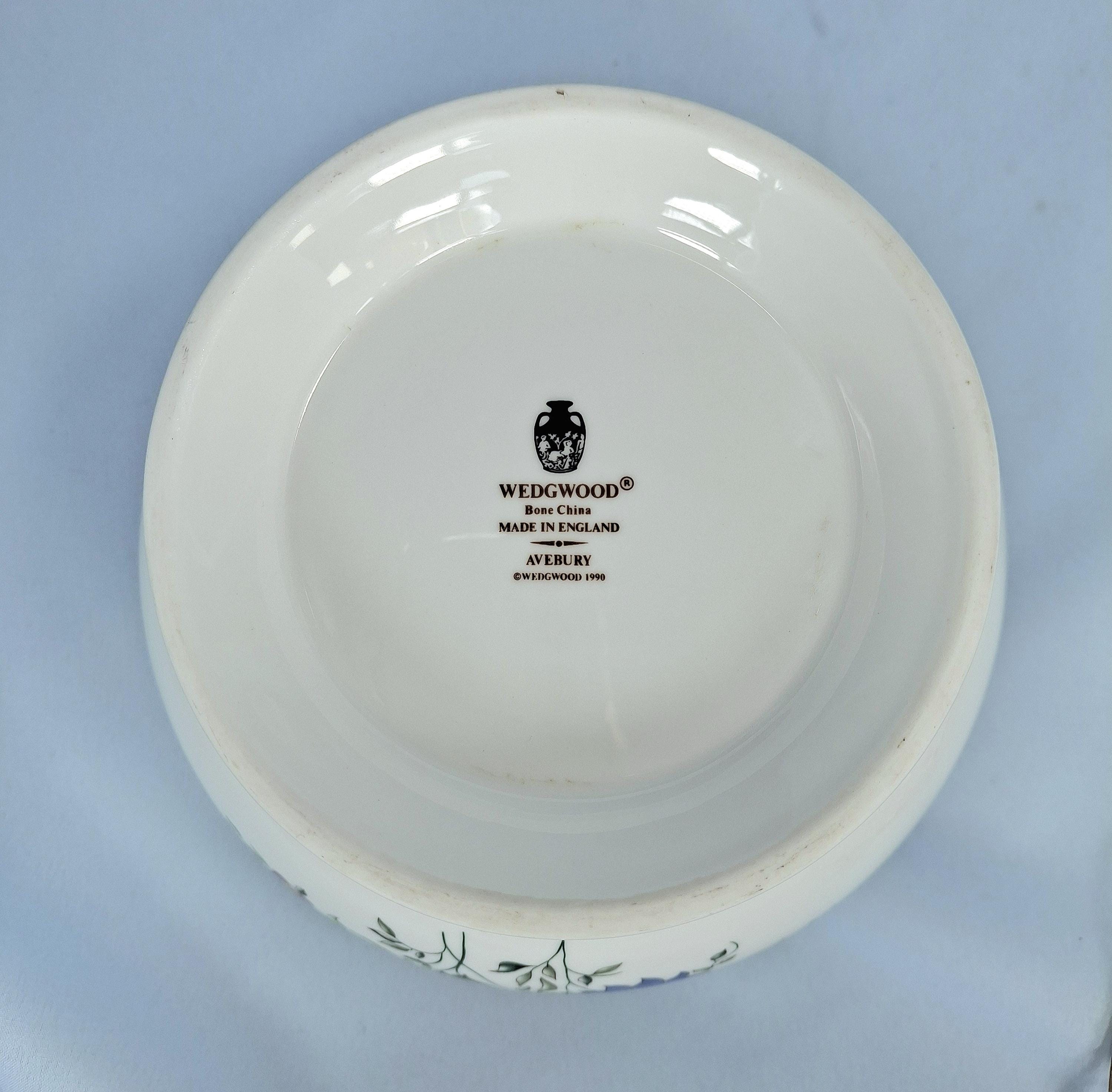 Vintage Wedgwood Rose Bowls: Kutani Crane and Avebury, Oriental Floral Vase. Bone China. — image 6