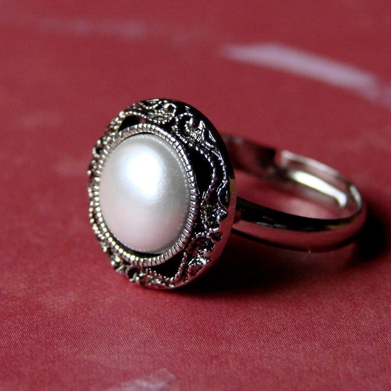 Faux Pearl Ring Adjustable pearl Ring Vintage Style Faux Pearl Ring Wedding Simple and Chic