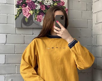 Vintage Rare yellow Sweatshirt Nike Yang Size L