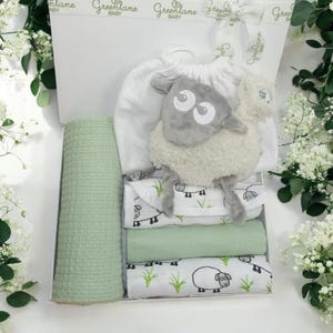 New Baby Gift Set, Sheep Theme gift, Neutral Baby Gift, Newborn gift box, Baby Shower Gift, Baby Gift, Baby Gift Box, Cute Snuggly Sheep