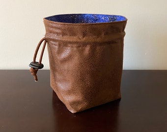 Nightsong Stand-up Dice Bag, Square Bottom