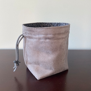 Crump Stand-up Dice Bag, Square Bottom