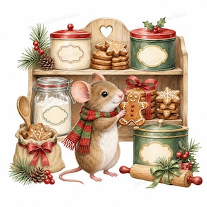 Op de afbeelding: Waterverfillustratie van een muis met een rood-groene sjaal, die een peperkoeken mannetje vasthoudt. Een houten plank toont koekjes, potten en blikken met feestelijke decoraties. Een deegroller en een zak met koekjes zijn ook aanwezig.