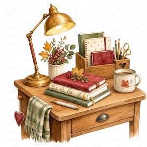 Puede incluir: Un escritorio de madera con una lámpara de latón, una planta con hojas de otoño, un organizador de madera con cuadernos, lápices y tijeras, tres libros apilados, un bolígrafo estampado, una taza con una hoja de arce y un paño a cuadros.