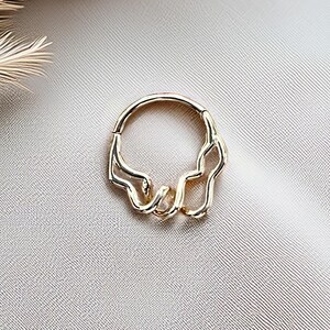Cerchio a cerniera con clicker per setto nasale in oro massiccio 14 carati, orecchino per cartilagine, piercing al daith, anello al naso, cerchio a conchiglia, gioielli artigianali
