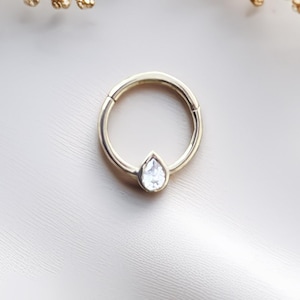 14K waterdruppel massief gouden hoepelring, zirkonia, scharnierring septum clicker, kraakbeenoorbel, Daith-piercing, neusring, conch Hoop