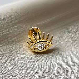 Piercing de ojo malvado de oro macizo de 14 quilates con circonita cúbica, para cartílago con parte trasera plana, para trago y hélix, joyería artesanal.