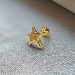 Shooting Star Piercing – 14K Solid Gold Flat Back Cartilage Earring | Tragus, Helix, Conch Stud | Minimalist Single Earring, Make A Wish