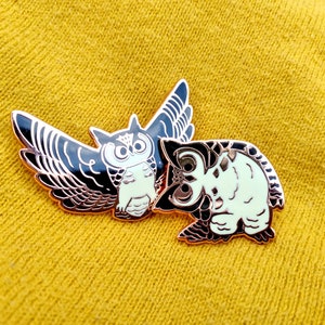 Hoo Who Great Horned Owl copper metal enamel pin set of two