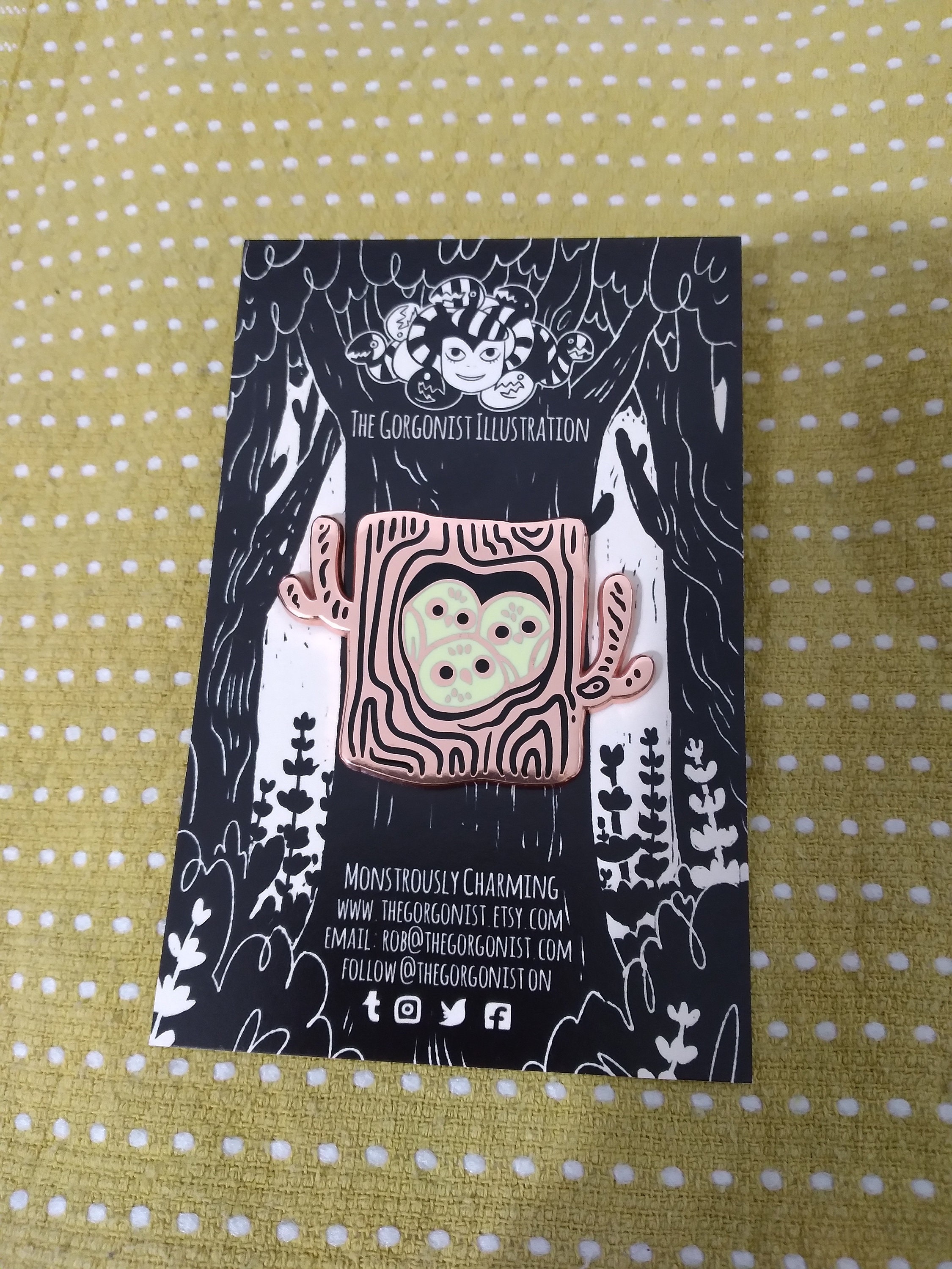 Baby Owls hollow tree limited edition enamel pin with special backing card