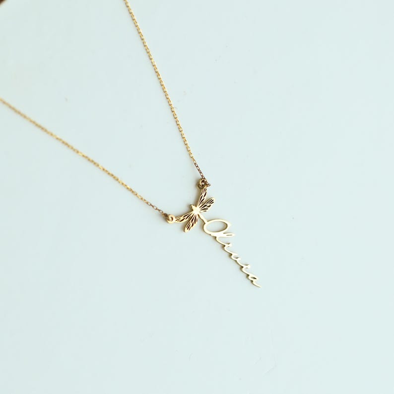 Custom Dragonfly Necklace with Name | 18K Gold Personalized Minimalist Dainty Dragonfly Necklace | Dainty Layered Necklace for Her bild 7