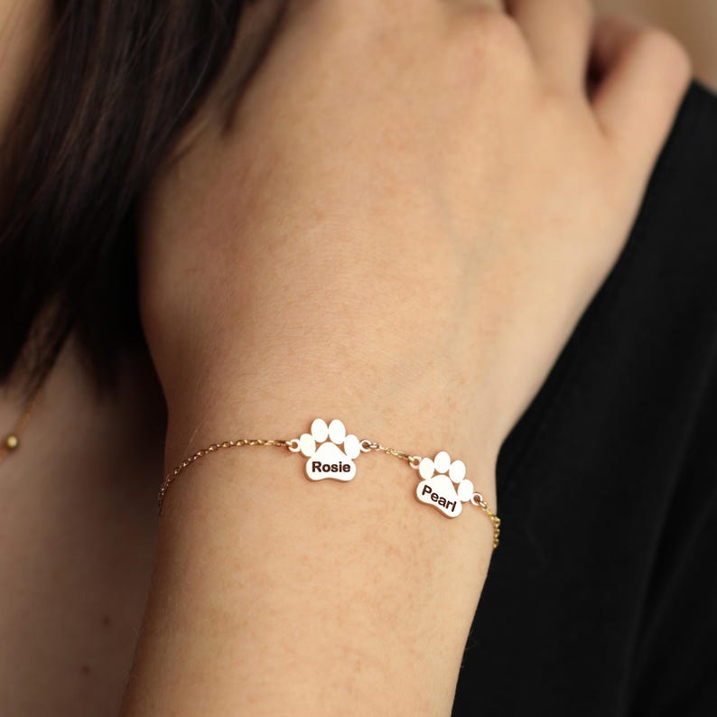 Custom Paw Name Bracelet | 18K Gold Personalized Pet Lover Jewelry | Multiple Paw Charms with Name | Dog Mom Gift | Dog Memorial Gifts bild 5