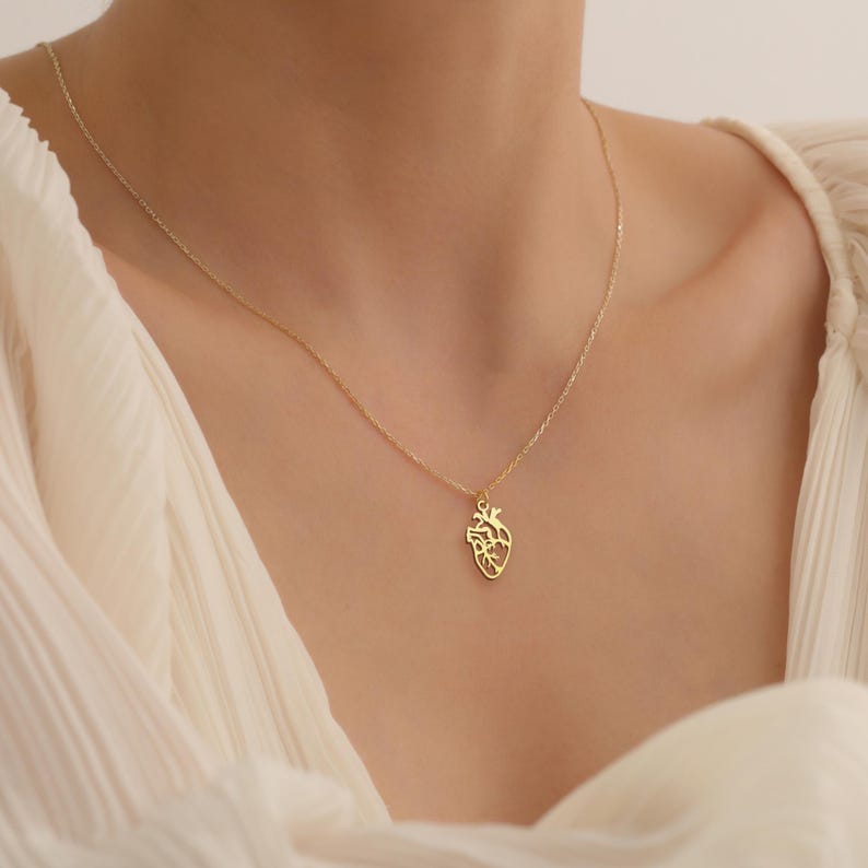 Dainty Anatomical Heart Pendant Necklace, Gold Plated Real Human Heart Necklace, Heart Pendant Necklace, Mom Gift, Doctor Nurse Gift for her image 2
