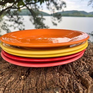 Vintage Dinner Plates 10 1/2&quot; Fiesta Ware - Made in USA