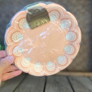 Hallmark Seashell Plates - Blush Pink Shell Design - Coastal Party Decor - Beach Theme Tableware - Scalloped Edge Set - Eight Plates