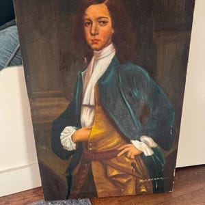 Pode incluir: Pintura a &oacute;leo de uma pessoa jovem com um casaco verde-azulado, colete dourado e camisa branca com punhos franzidos. O retrato apresenta uma express&atilde;o s&eacute;ria e est&aacute; assinado "H. MEANS" no canto inferior direito. A pintura est&aacute; sobre uma tela retangular.