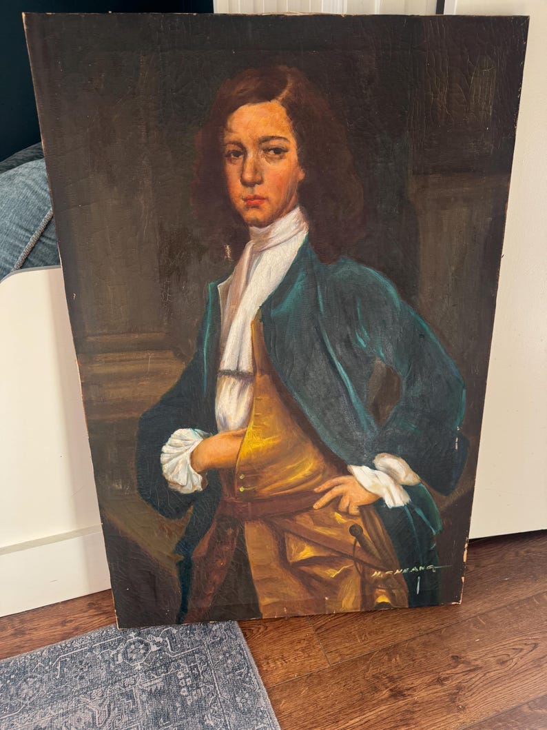 Pode incluir: Pintura a &oacute;leo de uma pessoa jovem com um casaco verde-azulado, colete dourado e camisa branca com punhos franzidos. O retrato apresenta uma express&atilde;o s&eacute;ria e est&aacute; assinado "H. MEANS" no canto inferior direito. A pintura est&aacute; sobre uma tela retangular.
