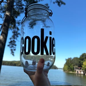 Vintage Classic Glass 3‑Liter Cookie Jar – Clear Glass Biscuit Jar – Retro Kitchen Storage Container