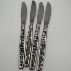 Granada Rose - Japan Stainless Steel Dinner Knives - Set Of 4 - Vintage Floral Handle Flatware - Mid Century