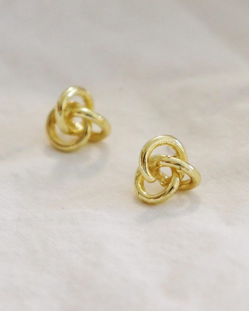 Knot Stud Earrings L Simple Modern Earrings L Stud Earrings L Knot