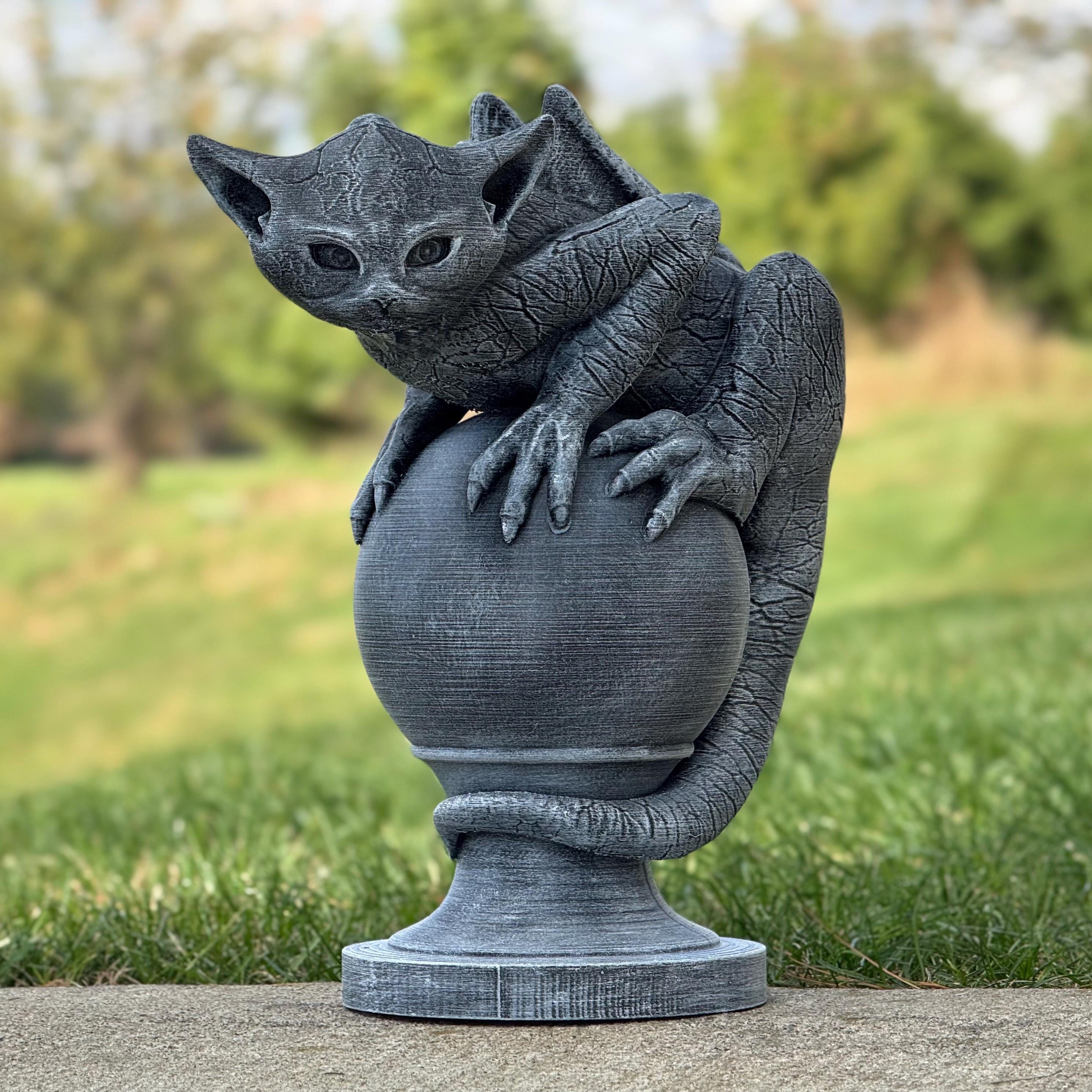 Gargoyle Display Gargoyle Statue Sphere Realistic Gothic Garden Decor Winged Creature ...