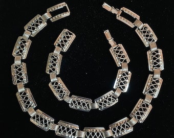 Silvery Ribbon Candy Filigree Motif Vintage Modernist Statement Necklace & Bracelet Demi Parure Set