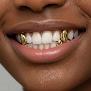Grillz de presas de vampiro banhadas a ouro para caninos (14 unidades) para homens e mulheres | Joias de dentes de vampiro estilo hip hop | Acessório de grillz dourado cravejado de diamantes para festa de Halloween