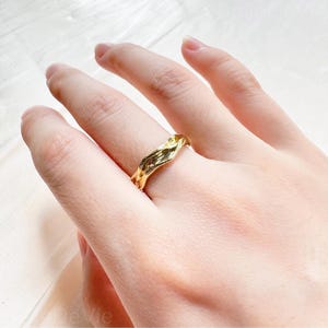 Minimalist Textured S925 Silver & Gold Adjustable Ring Irregular Cool-Toned Band Hammered Rings Organic Shape Molten Shape Ring Stacking