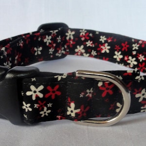 Hundehalsband - rote und weiße Blumen Weihnachten Hund Haustier Katze verstellbare Kragen für Hund oder Katze Custom Made Hundehalsband Katze Kragen Haustier Kragen